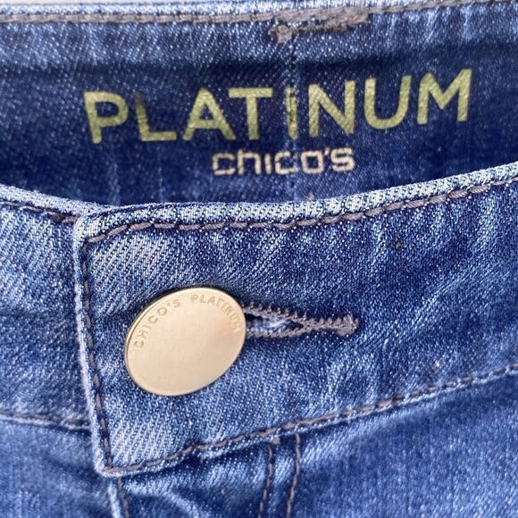 Chico’s Platinum Jeans Sz 1 Jewel Rhinestones Jeans - Picture 6 of 12